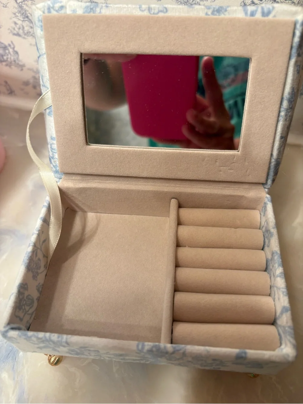Toile Blue Floral Mini Chair Jewelry Box Organizer Beautiful NWT